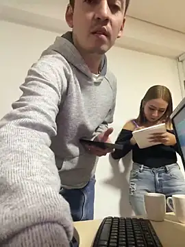 dakota vennom online show from 04/18/26, 11:27