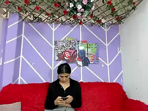 Snapshot of DAHNE_HOT_ chatting on 07/18/26, 01:26 DAHNE HOT online show from 07/18/26, 01:26