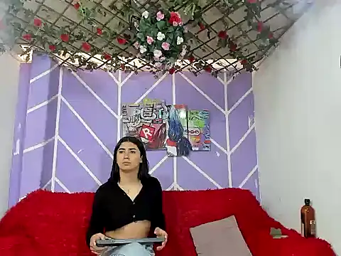 Snapshot of DAHNE_HOT_ chatting on 07/21/26, 07:16 DAHNE HOT online show from 07/21/26, 07:16