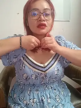 Snapshot of Amaranta-Luque chatting on 05/16/26, 07:23 Amaranta-Luque online show from 05/16/26, 07:23