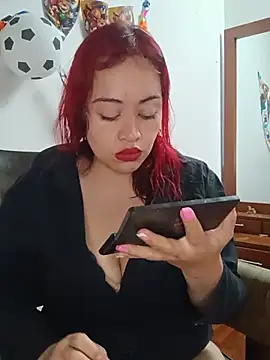 Snapshot of Amaranta-Luque chatting on 06/25/26, 04:22 Amaranta-Luque online show from 06/25/26, 04:22