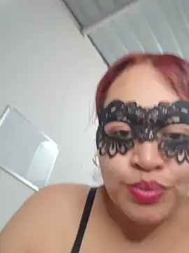Snapshot of Amaranta-Luque chatting on 07/29/26, 09:02 Amaranta-Luque online show from 07/29/26, 09:02