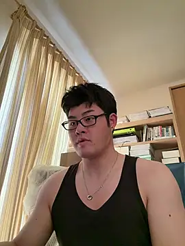 Snapshot of shun_201 chatting on 05/13/26, 04:21 shun 201 online show from 05/13/26, 04:21