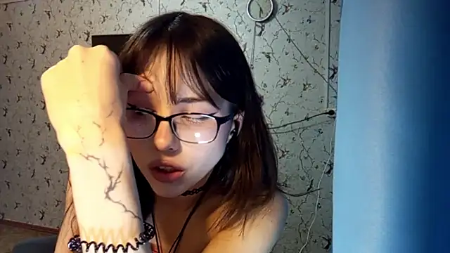 Snapshot of DelicaBrome chatting on 05/31/26, 12:56 DelicaBrome online show from 05/31/26, 12:56