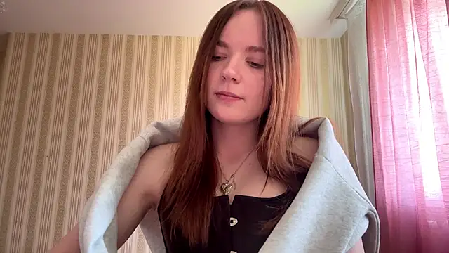 FransiscaLauderback online show from 04/22/26, 08:39