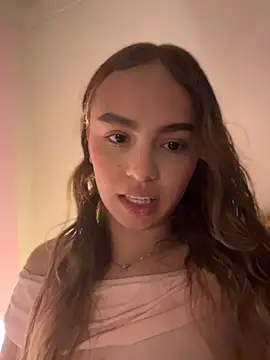 MaelyClaire online show from 04/21/26, 01:42