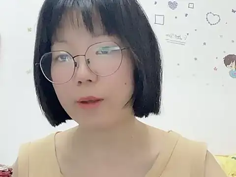 Snapshot of Belle-LL chatting on 04/29/26, 03:38 Belle-LL online show from 04/29/26, 03:38