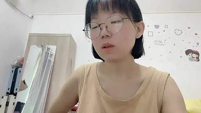 Snapshot of Belle-LL chatting on 04/30/26, 08:20 Belle-LL online show from 04/30/26, 08:20