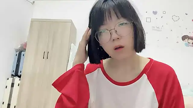 Snapshot of Belle-LL chatting on 05/11/26, 03:40 Belle-LL online show from 05/11/26, 03:40