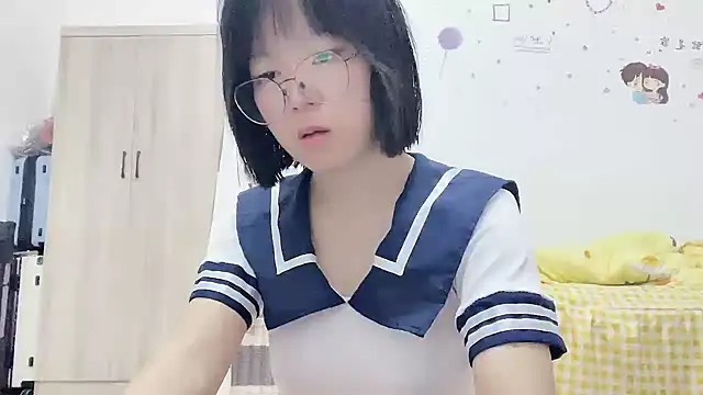 Snapshot of Belle-LL chatting on 05/28/26, 03:09 Belle-LL online show from 05/28/26, 03:09