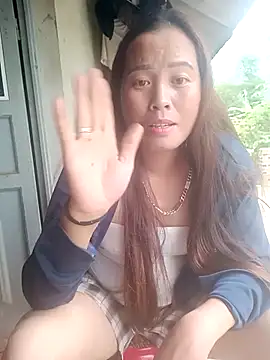 Snapshot of phuongtrinh1 chatting on 04/30/26, 10:21 phuongtrinh1 online show from 04/30/26, 10:21