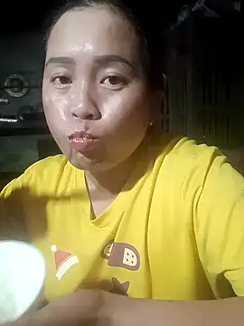 Snapshot of phuongtrinh1 chatting on 05/08/26, 12:43 phuongtrinh1 online show from 05/08/26, 12:43
