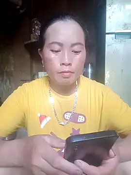 Snapshot of phuongtrinh1 chatting on 05/13/26, 07:50 phuongtrinh1 online show from 05/13/26, 07:50