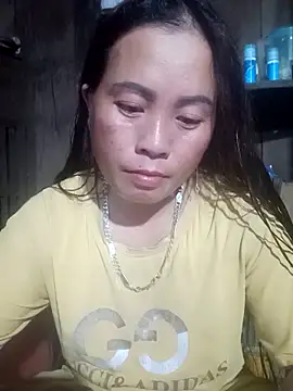 Snapshot of phuongtrinh1 chatting on 05/15/26, 12:23 phuongtrinh1 online show from 05/15/26, 12:23