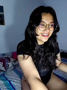 Snapshot of _Juno chatting on 04/24/26, 03:25 Juno online show from 04/24/26, 03:25