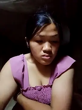 Snapshot of velira- chatting on 05/22/26, 03:50 velira- online show from 05/22/26, 03:50