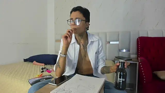 Snapshot of Antony_D_ossa chatting on 05/13/26, 08:16 Antony D ossa online show from 05/13/26, 08:16