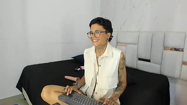Snapshot of Antony_D_ossa chatting on 05/16/26, 07:45 Antony D ossa online show from 05/16/26, 07:45