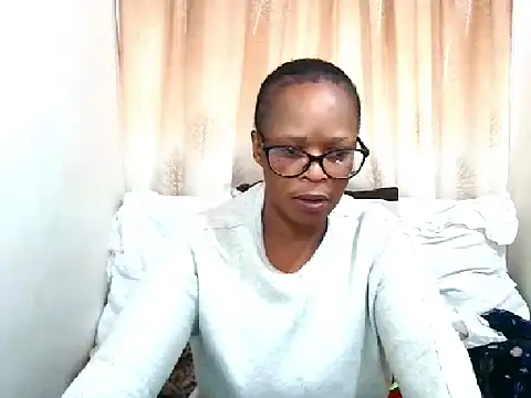 Snapshot of Ebony_Bloom69 chatting on 05/07/26, 05:02 Ebony Bloom69 online show from 05/07/26, 05:02