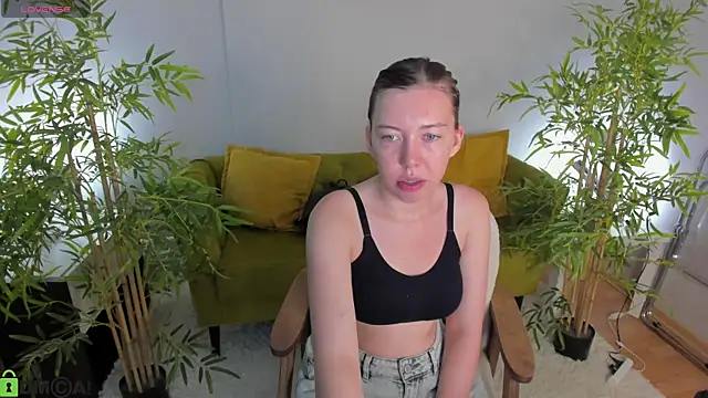 Snapshot of Sandra_Ross chatting on 07/04/26, 12:39 Sandra Ross online show from 07/04/26, 12:39