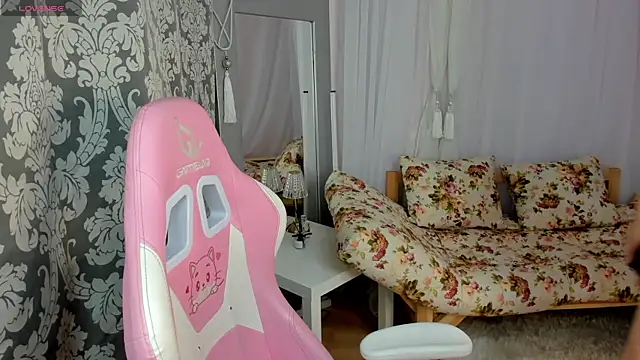 Snapshot of Sandra_Ross chatting on 07/05/26, 12:28 Sandra Ross online show from 07/05/26, 12:28
