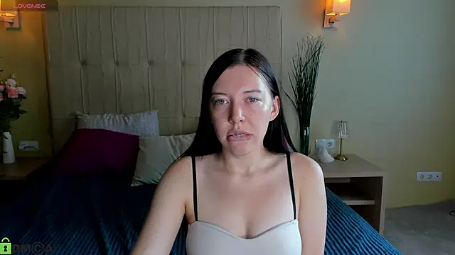 Snapshot of Sandra_Ross chatting on 07/24/26, 01:03 Sandra Ross online show from 07/24/26, 01:03