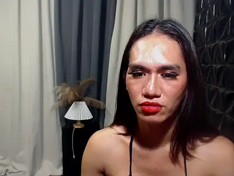 Snapshot of Queen_Haliyah chatting on 05/15/26, 11:23 Queen Haliyah online show from 05/15/26, 11:23