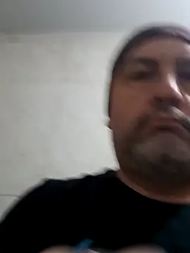 Snapshot of ar174 chatting on 05/12/26, 04:37 ar174 online show from 05/12/26, 04:37