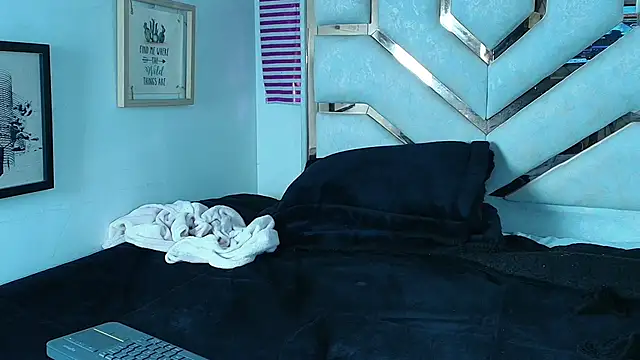Milf vero online show from 04/30/26, 08:57
