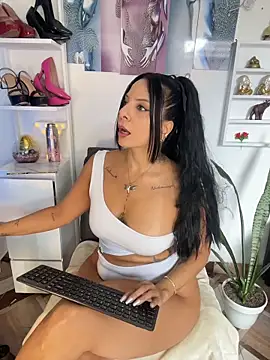 Snapshot of Temis_Selene chatting on 05/20/26, 08:37 Temis Selene online show from 05/20/26, 08:37