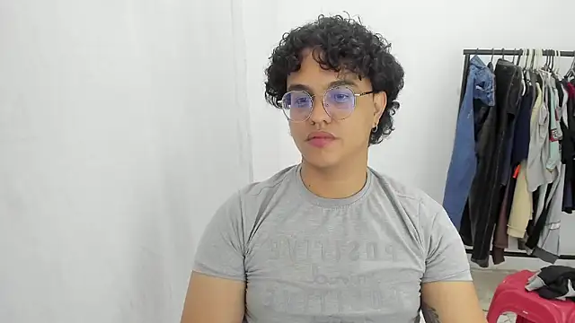 Donatello versus online show from 04/21/26, 02:51