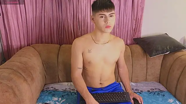 Snapshot of josethariaz25 chatting on 05/15/26, 10:33 josethariaz25 online show from 05/15/26, 10:33