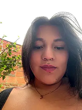 Snapshot of emily_gv1 chatting on 07/04/26, 04:57 emily gv1 online show from 07/04/26, 04:57
