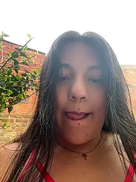 Snapshot of emily_gv1 chatting on 07/05/26, 05:42 emily gv1 online show from 07/05/26, 05:42