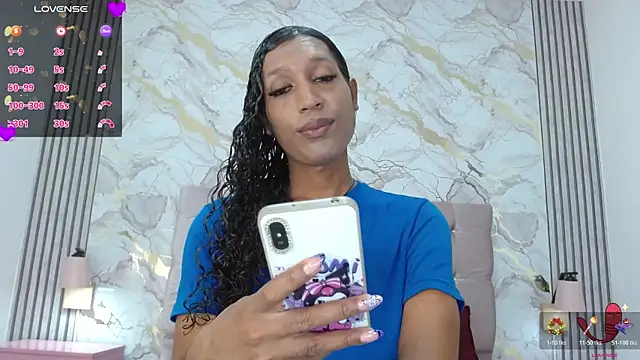 Snapshot of Mia_Hiills chatting on 06/04/26, 03:34 Mia Hiills online show from 06/04/26, 03:34