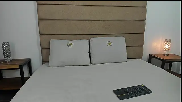 claire scott online show from 04/22/26, 07:15