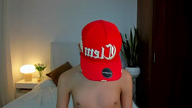 Snapshot of milan_zapata chatting on 06/06/26, 12:27 milan zapata online show from 06/06/26, 12:27
