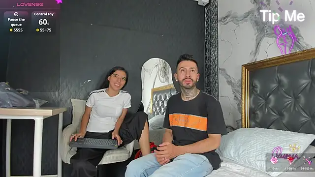 Snapshot of StevenAndLaura chatting on 04/26/26, 04:10 StevenAndLaura online show from 04/26/26, 04:10