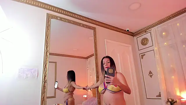 Snapshot of cris_milk chatting on 06/17/26, 07:26 cris milk online show from 06/17/26, 07:26