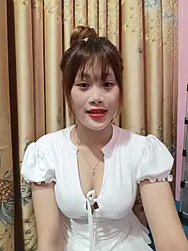Snapshot of Ly-sexyy chatting on 06/18/26, 06:01 Ly-sexyy online show from 06/18/26, 06:01