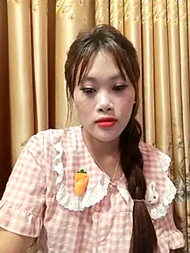 Snapshot of Ly-sexyy chatting on 07/17/26, 06:31 Ly-sexyy online show from 07/17/26, 06:31