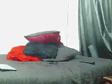 Snapshot of Letorres19 chatting on 04/28/26, 12:53 Letorres19 online show from 04/28/26, 12:53