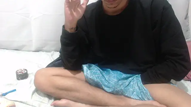 dark 21   online show from 04/21/26, 04:30