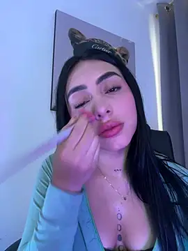 IsabellaNoir  online show from 04/26/26, 06:38