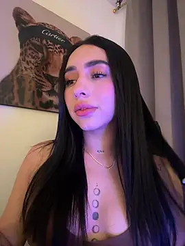 IsabellaNoir  online show from 06/05/26, 01:23