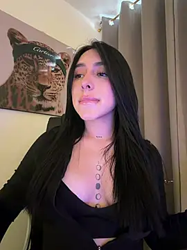 Snapshot of IsabellaNoir_ chatting on 06/20/26, 05:38 IsabellaNoir online show from 06/20/26, 05:38