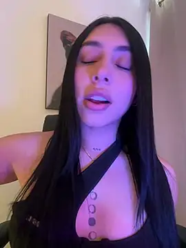 Snapshot of IsabellaNoir_ chatting on 06/30/26, 04:41 IsabellaNoir online show from 06/30/26, 04:41