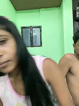 hot-couple-0 online show from 05/30/26, 08:22