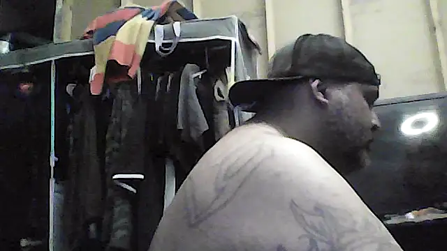 Snapshot of joeyslicks chatting on 04/27/26, 02:42 joeyslicks online show from 04/27/26, 02:42