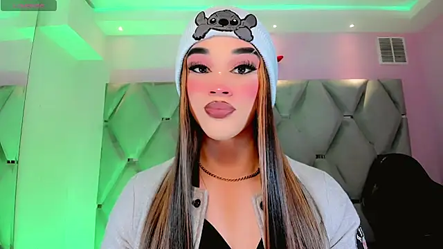 Snapshot of Camila_Vasquezz1 chatting on 05/25/26, 12:11 Camila Vasquezz1 online show from 05/25/26, 12:11